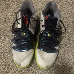 Kyrie Basketball Shoes