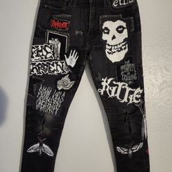 23 Patches Lucky Jeans