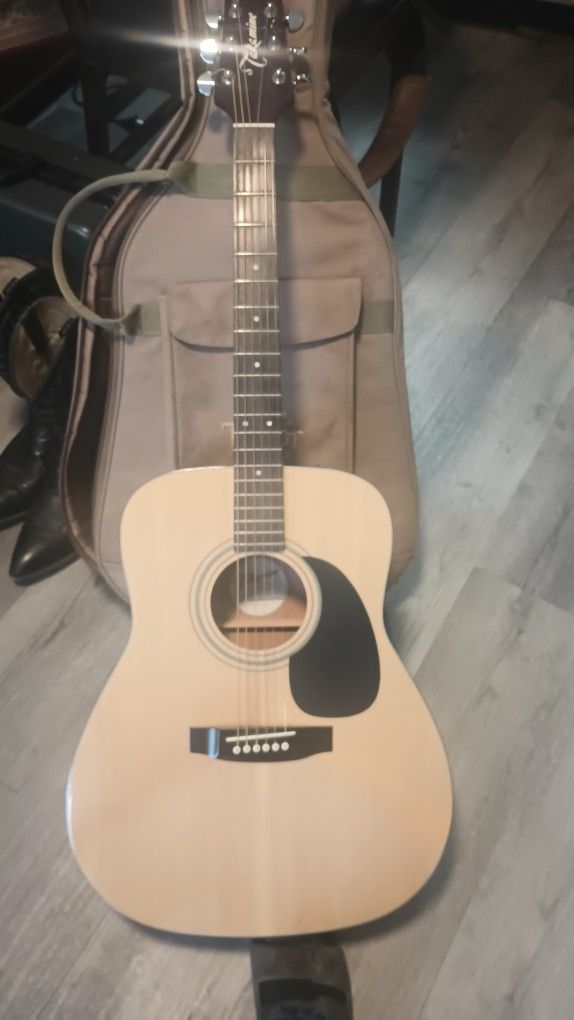 Acoustic Guitar Takamini G330