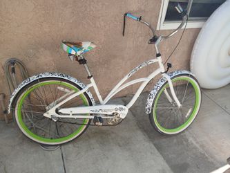 Beach Cruiser Three Speed