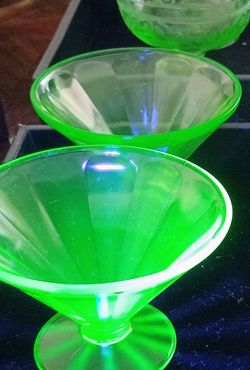 Depression Uranium Sherbet Glasses ( 10 )