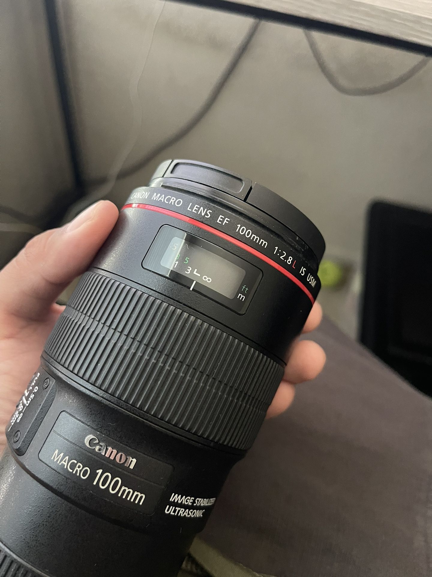 Canon EF 100mm f/2.8 L Macro IS USM