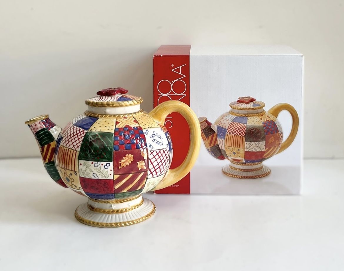 Studio Nova Old World Santa Christmas Patchwork Porcelain Teapot Kettle
