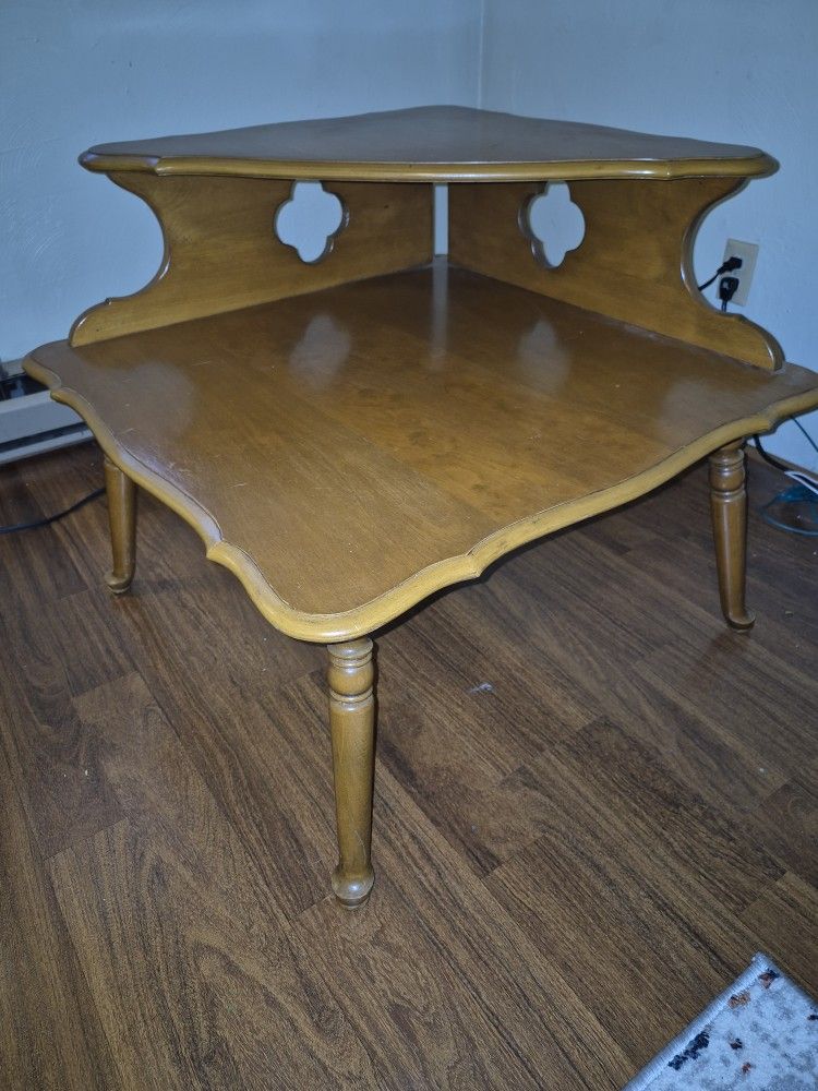  Vintage 1970s Maple Colonial Corner Table 