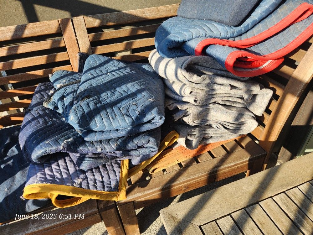 Moving Blankets (10)