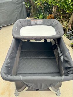 Nuna SENNA Aire Travel Crib