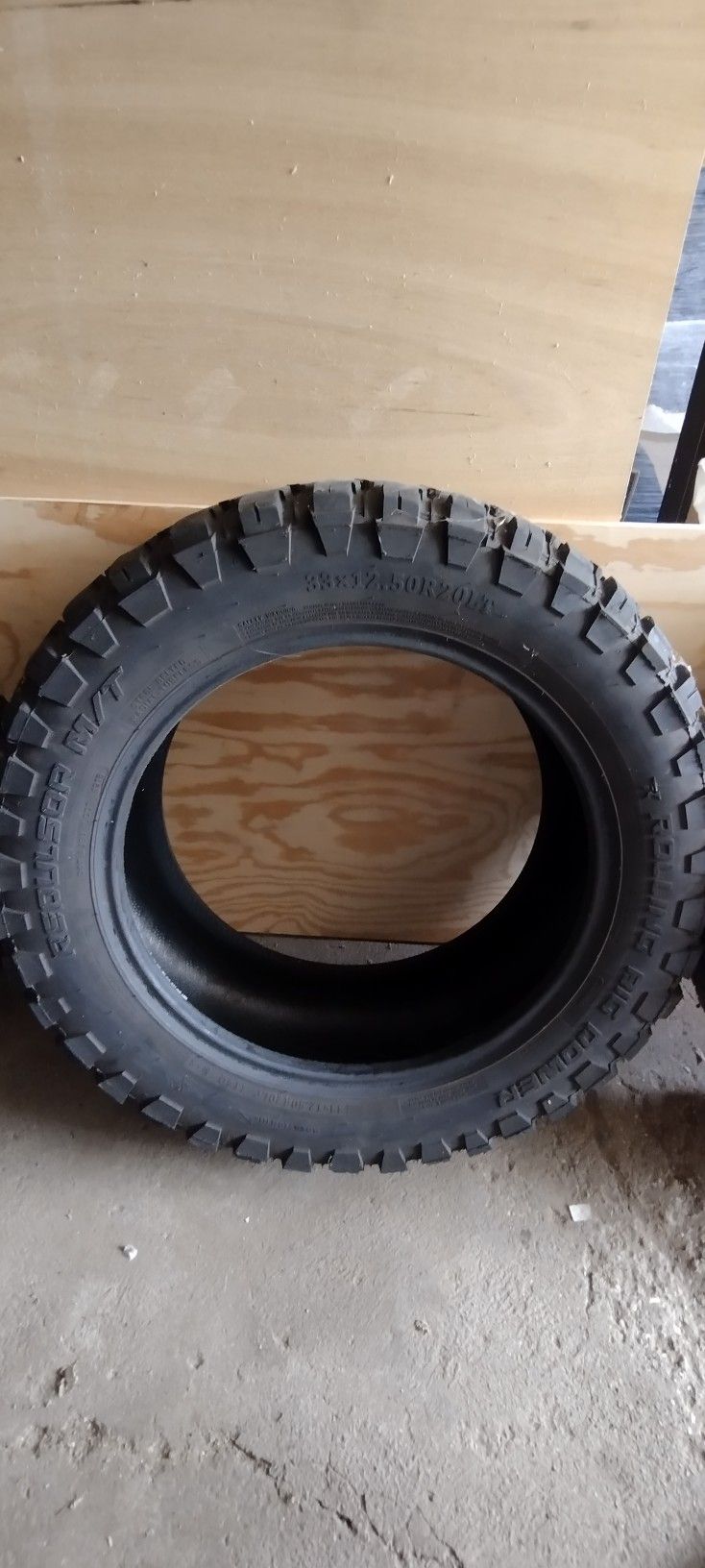 Tires 33x12.50R20 LT