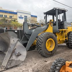 John Deere 544J Loader