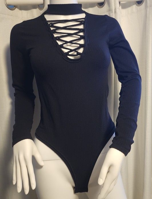 Sexy Cutout Neckline Black Bodysuit