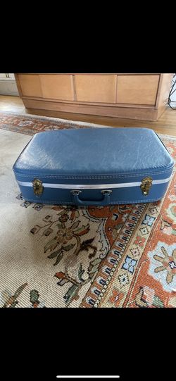 Vintage ‘50’s Retro Robin’s Egg Blue Antique Gold Hardware Hard Shell Suitcase Set Design Decoration Storage