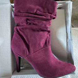New Cranberry Boots 9 M