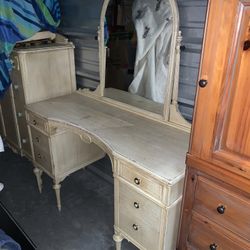 French Style Antique Vanity With Seat
