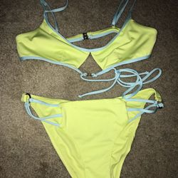 Victoria Secret Bikini ( Small )