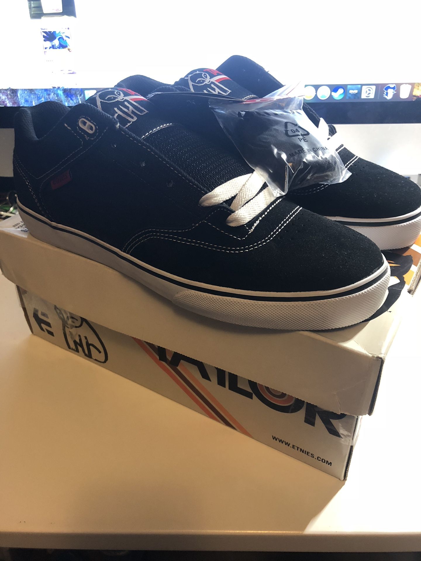 Etnies - Skate Shoe - New W/tags - Vintage Mikey Taylor