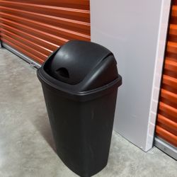 Plastic Trash bin 