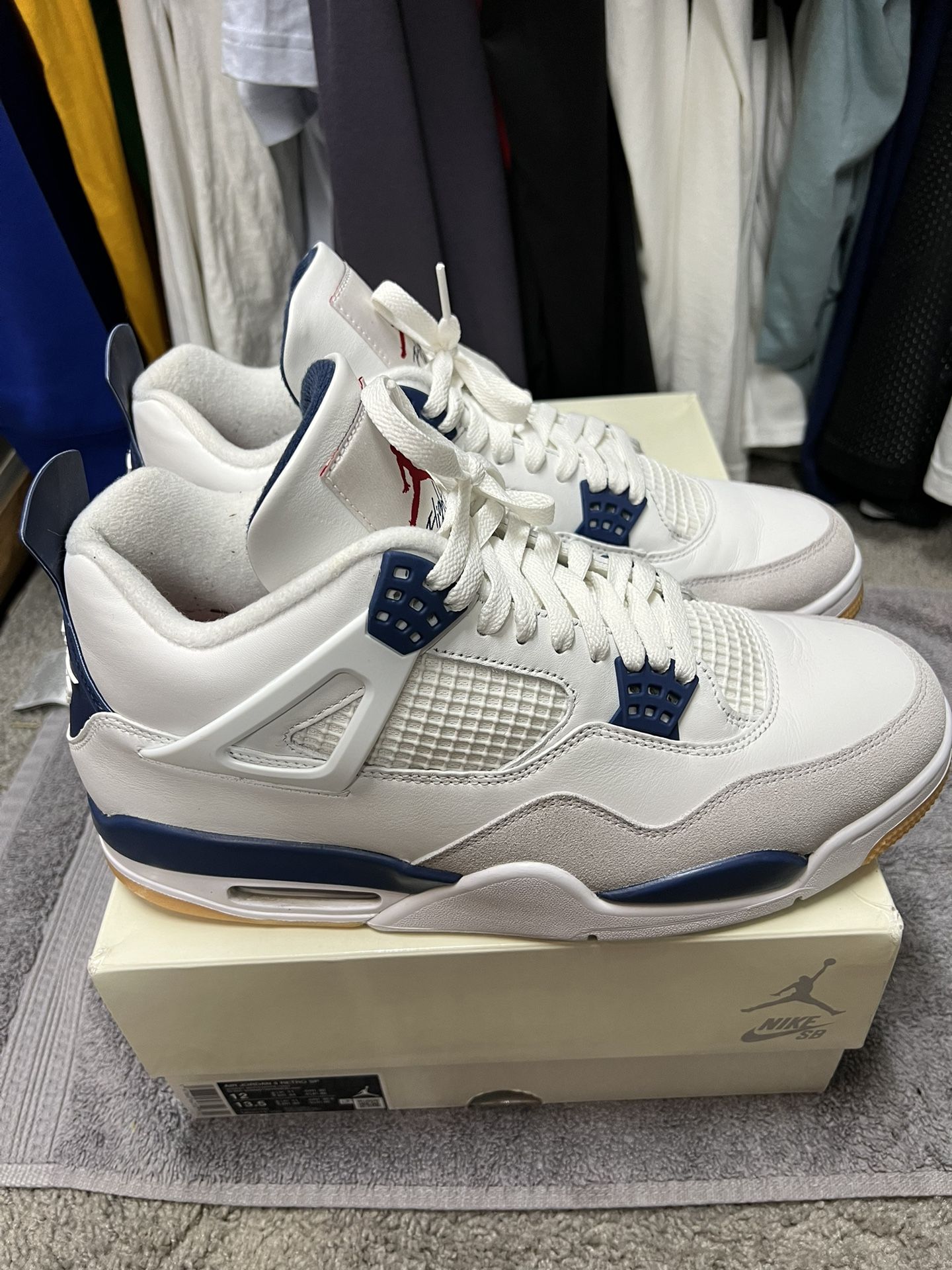Air Jordan 4 Retro SB “Navy” Size 12