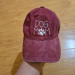 Women's Dog Mom Burgundy Hat