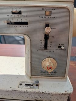 Vintage Singer Zig Zag sewing machine model 648