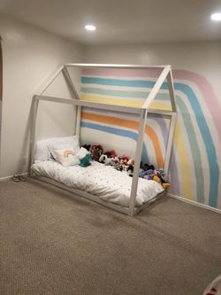 Pottery Barn Camden-Twin bed