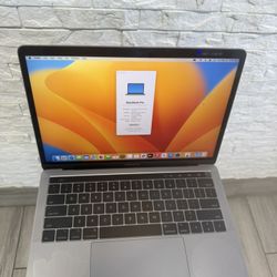 Apple 2017 MacBook Pro 13- Inch 3.1 GHz I5 16Gb/500 SSD Laptop Touchbar 