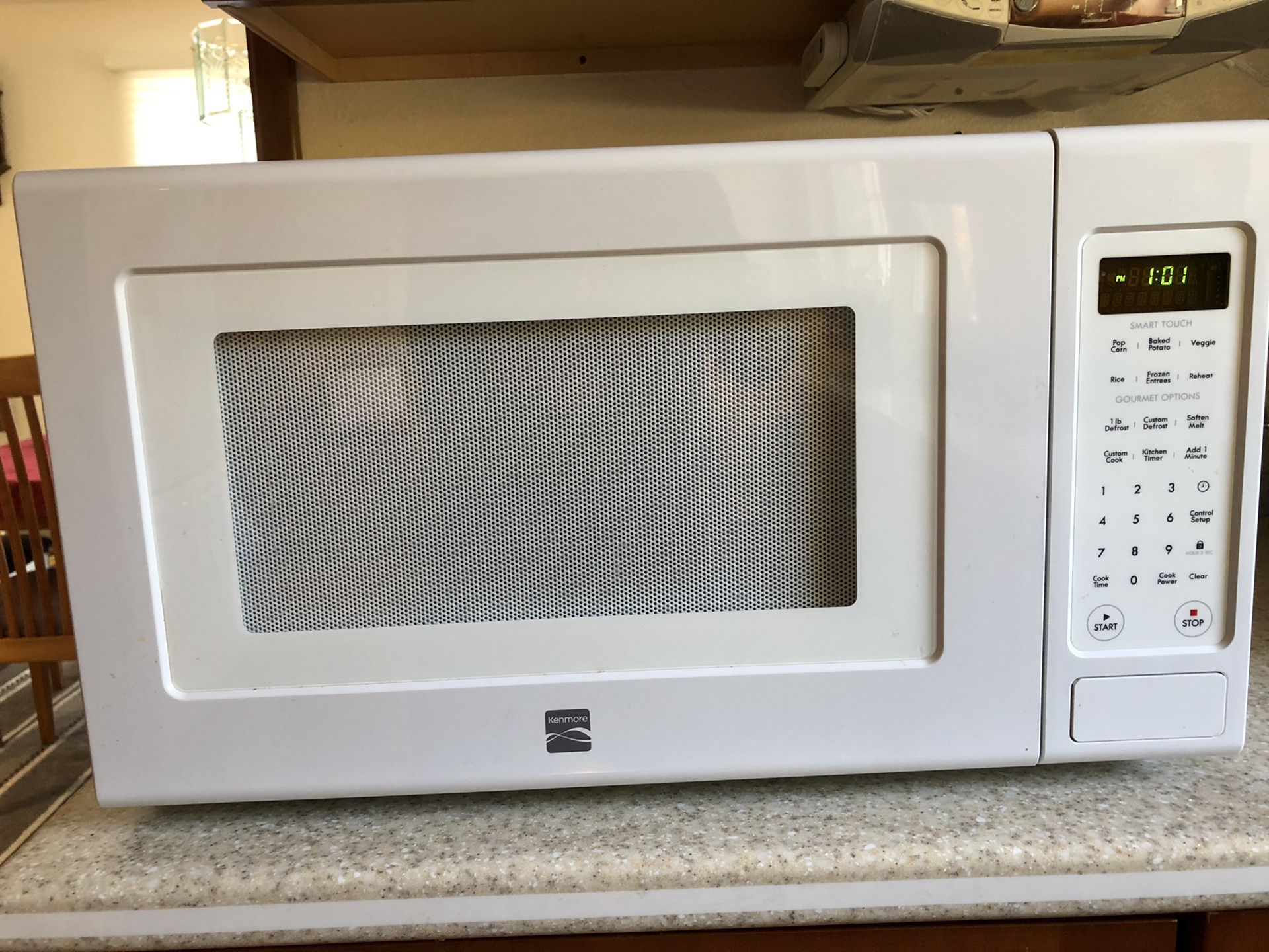 Kenmore microwave 1.2 cu ft 1200 watts, model 721.69122010