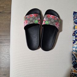 Real Gucci Slides  Size 6  Women