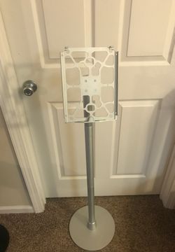 Monitors in Motion 46-inch iPad Floor Stand for iPad 2/3 - Silver Finished Metal