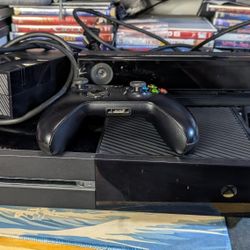 Xbox ONE Day One Edition with Kinect