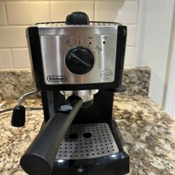 De’Longhi Espresso Machine & Milk Frother