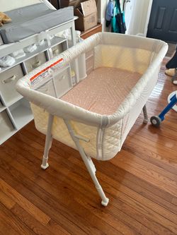 Portable Bassinet – Simple, Lightweight & Hassle-Free!