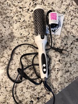 Wavytalk Heated Round Brush