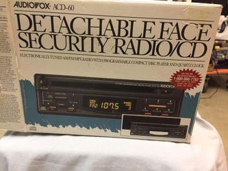 Audiovox detachable face security radio/cd.