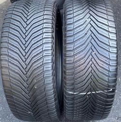 2 Llantas Usadas Michelin Crossclimate 245/45/20 $140 el par