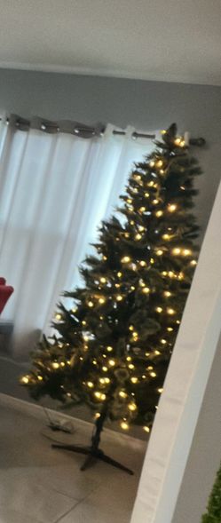 Christmas tree ( Decorations are not included)