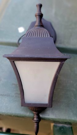 Wall-Mount 1-Light Outdoor Lantern