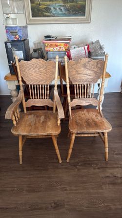 Antique Table Chairs (Need Gone ASAP!)