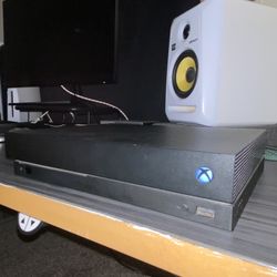 Xbox One X