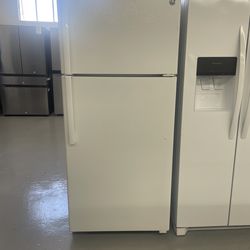 Used GE Top Freezer Refrigerator 30” / 3 Months Warranty