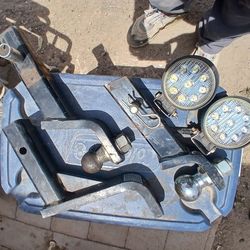 Three tow hitches two lights