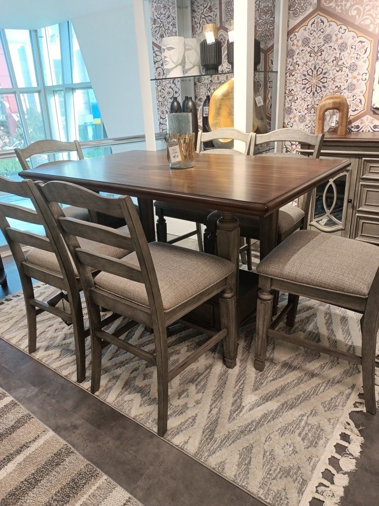 Lodenbay Antique Gray Dining Table And 6 Chairs