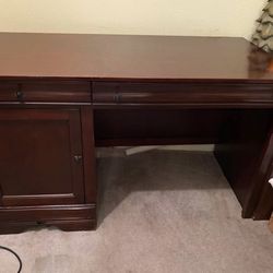 Moving !! Desk With Chair