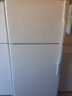 Top freezer refrigerator with 30-day warranty and delivery included!!!