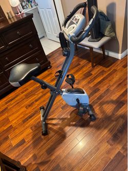 Bicicleta de Ejercicio Plegable Cardio con Sensores de Frecuencia Cardíaca y Asiento Acolchado Extra Ancho