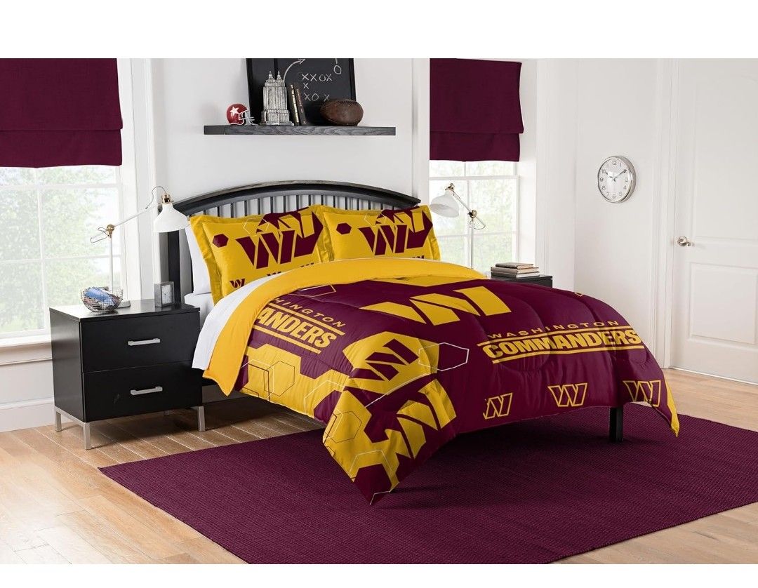 Northwest NFL Washington Commanders Comforter and Sham 3-Piece Set, Full/Queen, Team Colors, Hexagon


