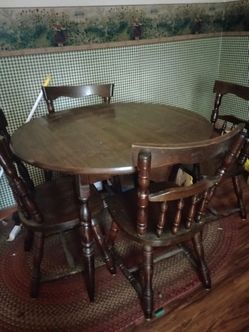 Round Wood Dining Table with 4 Chairs