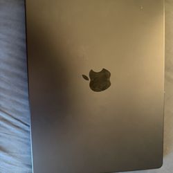MacBook Pro 14 Inch (M3 pro, 18GB RAM 512GB SSD)