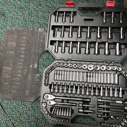 Mechanics Tools Set, Tools-Hand Husky in Box Brand new