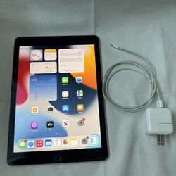 Apple iPad Air 2 + Cable & Charger,  A1566 (2nd Gen iPad Air 2 Tablet)