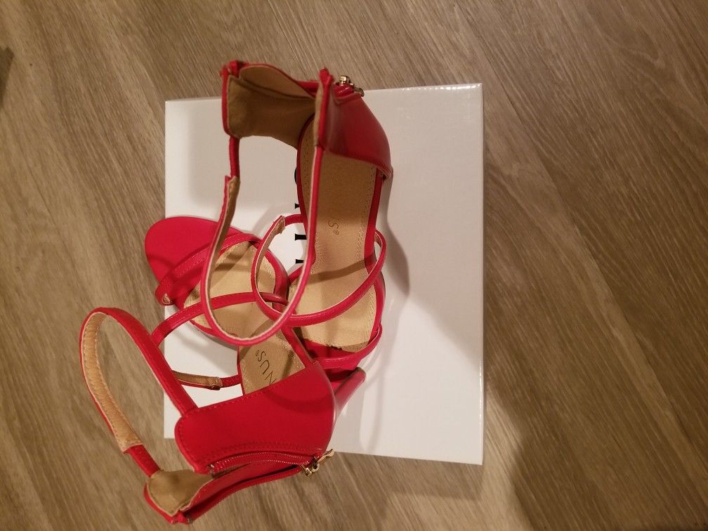 High heel strappy sandals