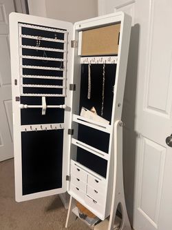 Mirror/ jewelry box